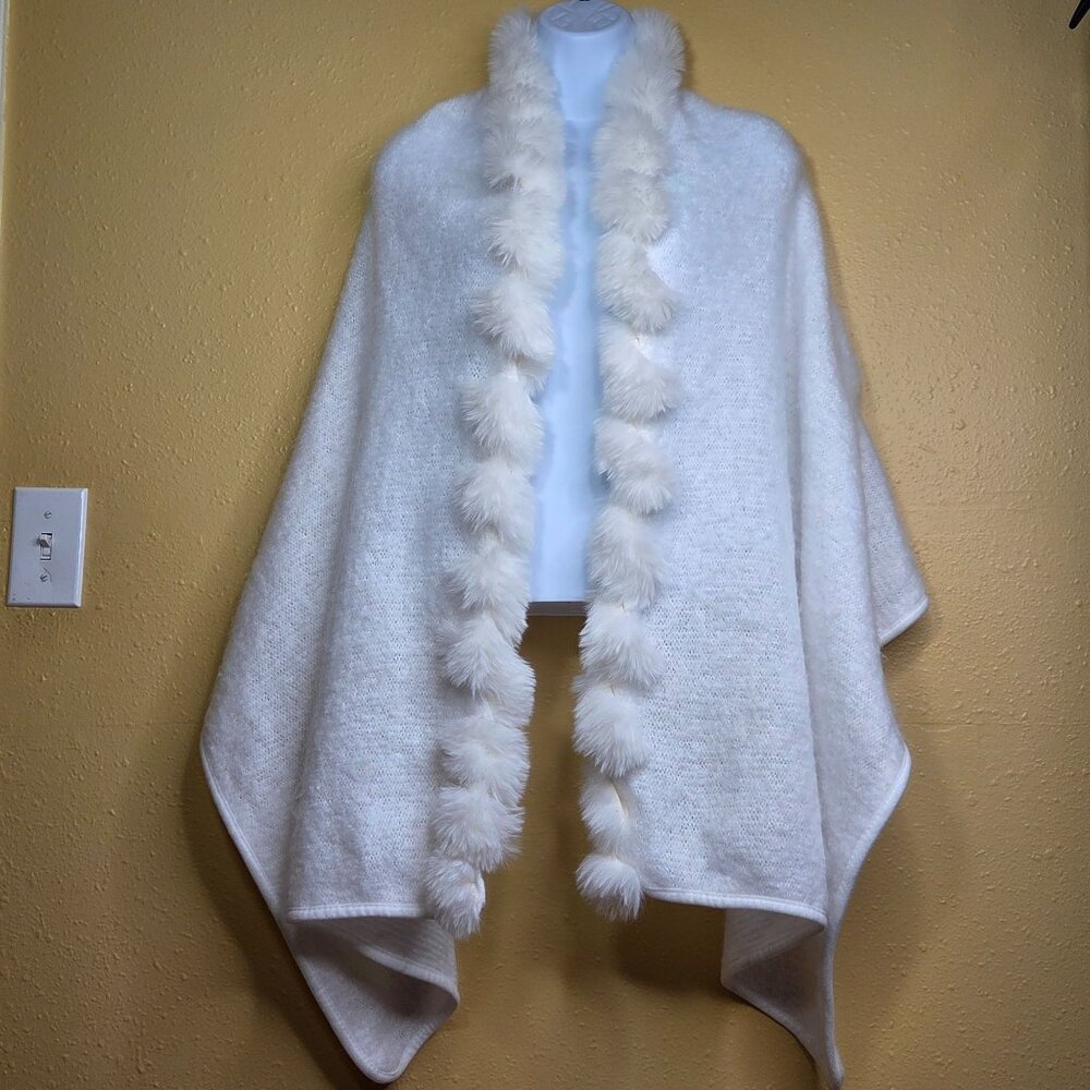 NWT INC International Concepts Women's Faux Fur Trim Topper Wrap Ivory - Picture 2 of 3